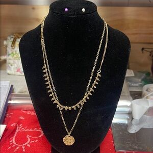 Elegant Gold Layered Necklace